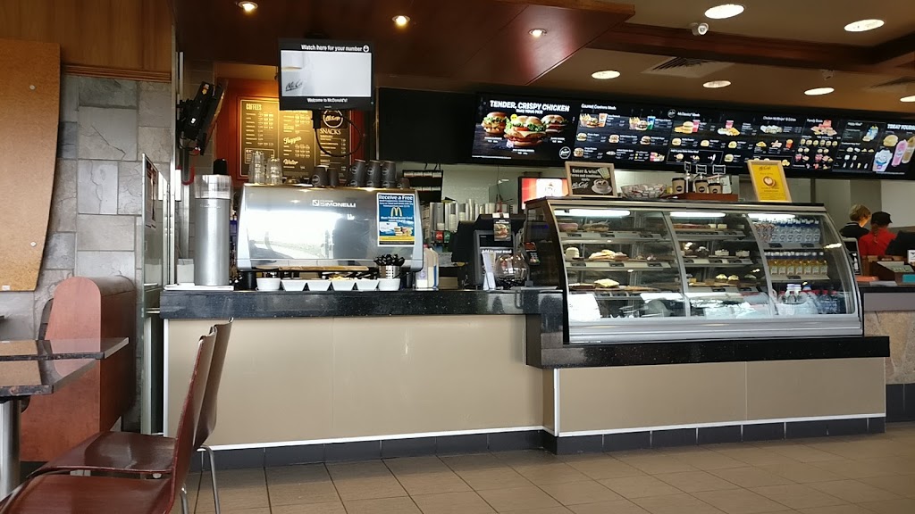 McDonalds Stanthorpe | meal takeaway | New England Hwy, Stanthorpe QLD 4380, Australia | 0746810422 OR +61 7 4681 0422