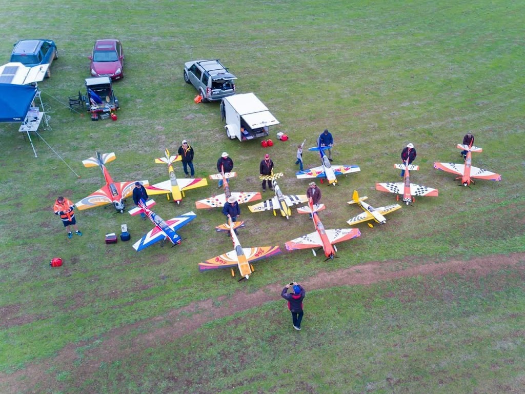 Fox-Field, Model aircraft flying area | Burlong WA 6401, Australia | Phone: 0402 906 345