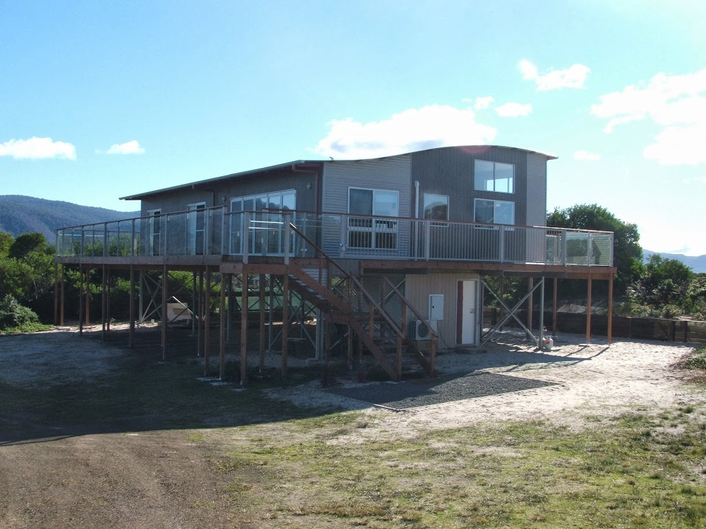 Seymour Waves Holiday Home | real estate agency | Maclean Rd, Seymour TAS 7215, Australia | 0447479345 OR +61 447 479 345