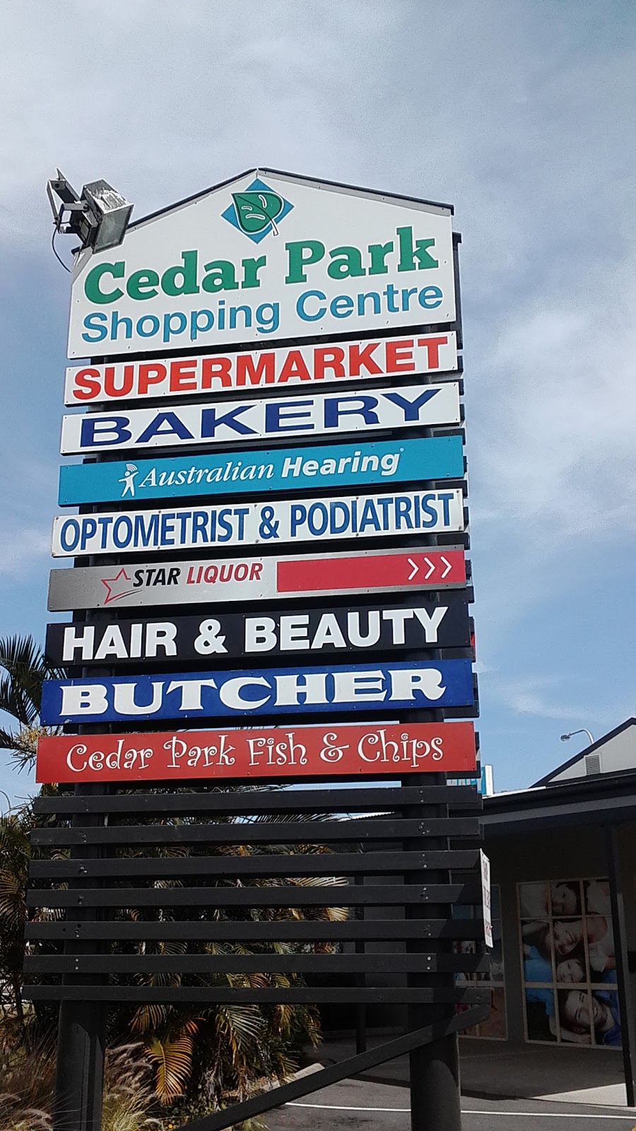 Cedar Park Shopping Centre | shopping mall | 1 Swordfish Ave, Taranganba QLD 4703, Australia
