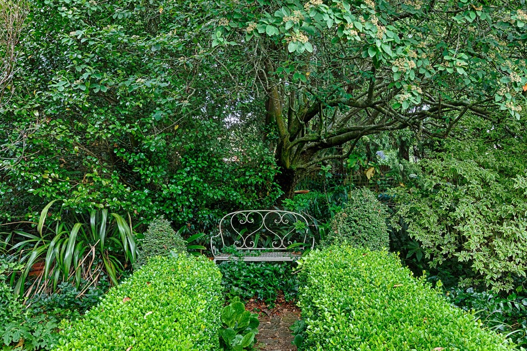 Secret Garden Cottage | 12 Mort St, Katoomba NSW 2780, Australia | Phone: 0418 105 543
