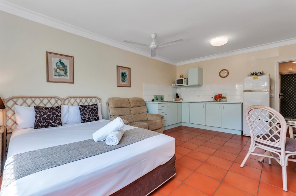 Koala Court Holiday Apartments | 147-155 McLeod St, Cairns North QLD 4870, Australia | Phone: (07) 4031 7887