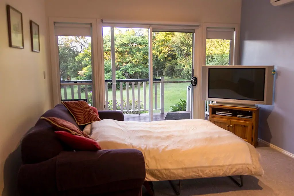 2 Pines Maleny Accommodation | 2 Pines, 12 Grandview Road, Balmoral Ridge, Maleny QLD 4552, Australia | Phone: 0481 151 118