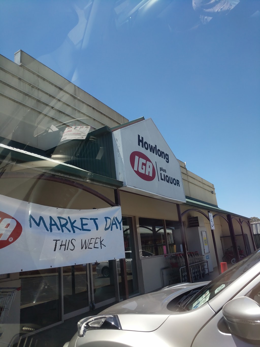 IGA | supermarket | 46/51 Hawkins St, Howlong NSW 2643, Australia | 0260265322 OR +61 2 6026 5322