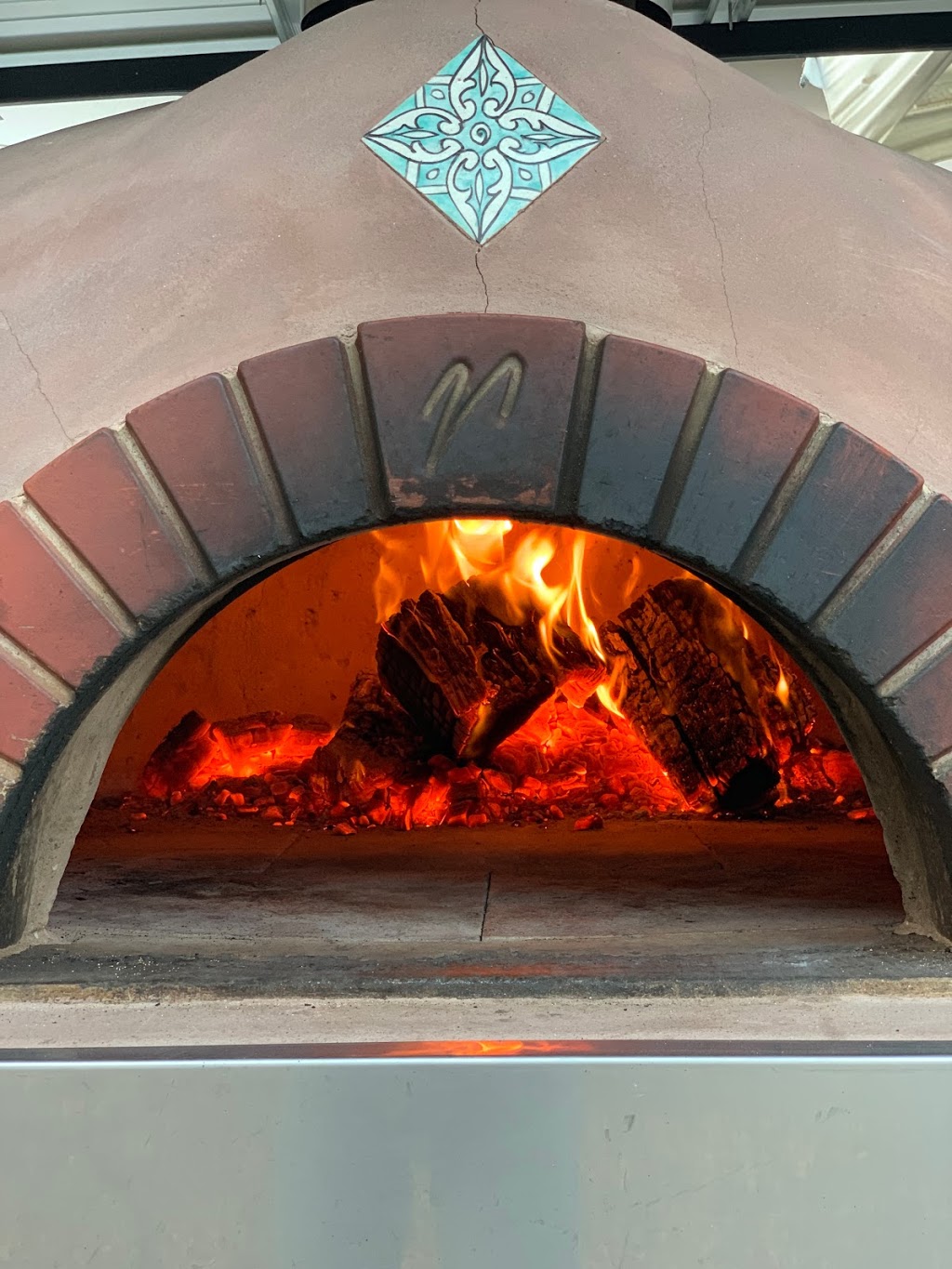 Fire and slice pizza Federal | meal takeaway | 441 Federal Dr, Federal NSW 2480, Australia | 0266884285 OR +61 2 6688 4285