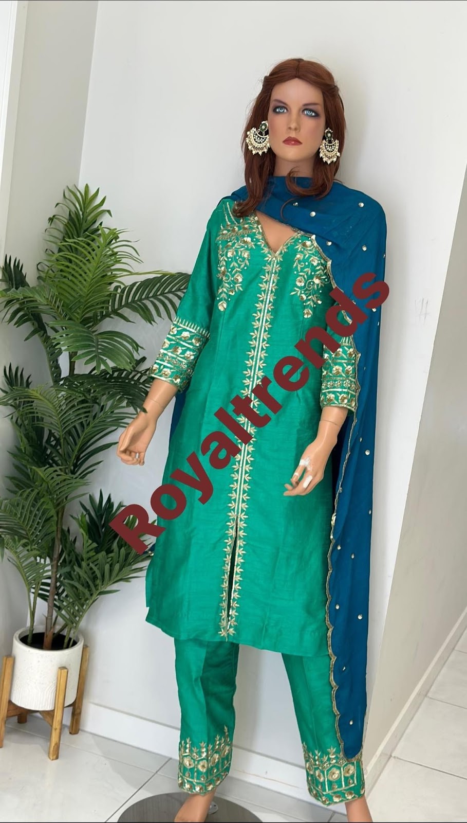 Royal Trends Best Punjabi Suits | 56 Aldergrove Parade, Mickleham VIC 3064, Australia | Phone: 0430 241 611