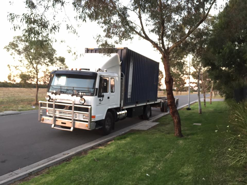 Old School Removals Pty Ltd | moving company | 32 Chester Rd, Altona VIC 3018, Australia | 1800653724 OR +61 1800 653 724