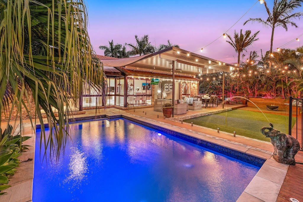 Lucy Cole Prestige Properties | real estate agency | 8 Upton St, Bundall QLD 4217, Australia | 0755533688 OR +61 7 5553 3688