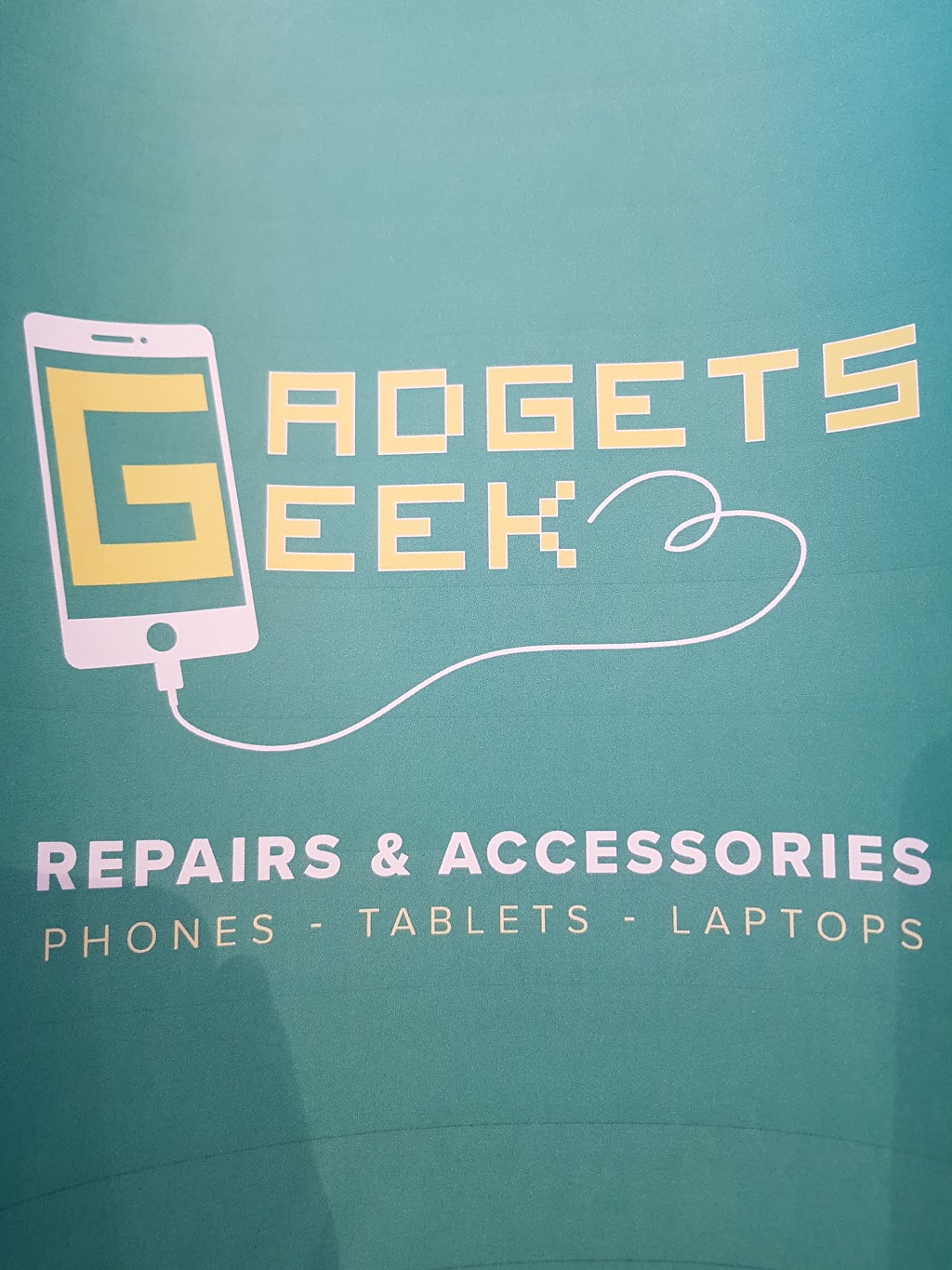Gadgets Geek Lakelands | Kiosk 1, Lakelands Village Shopping Centre, Mandurah Rd, Lakelands WA 6180, Australia | Phone: (08) 6365 2614