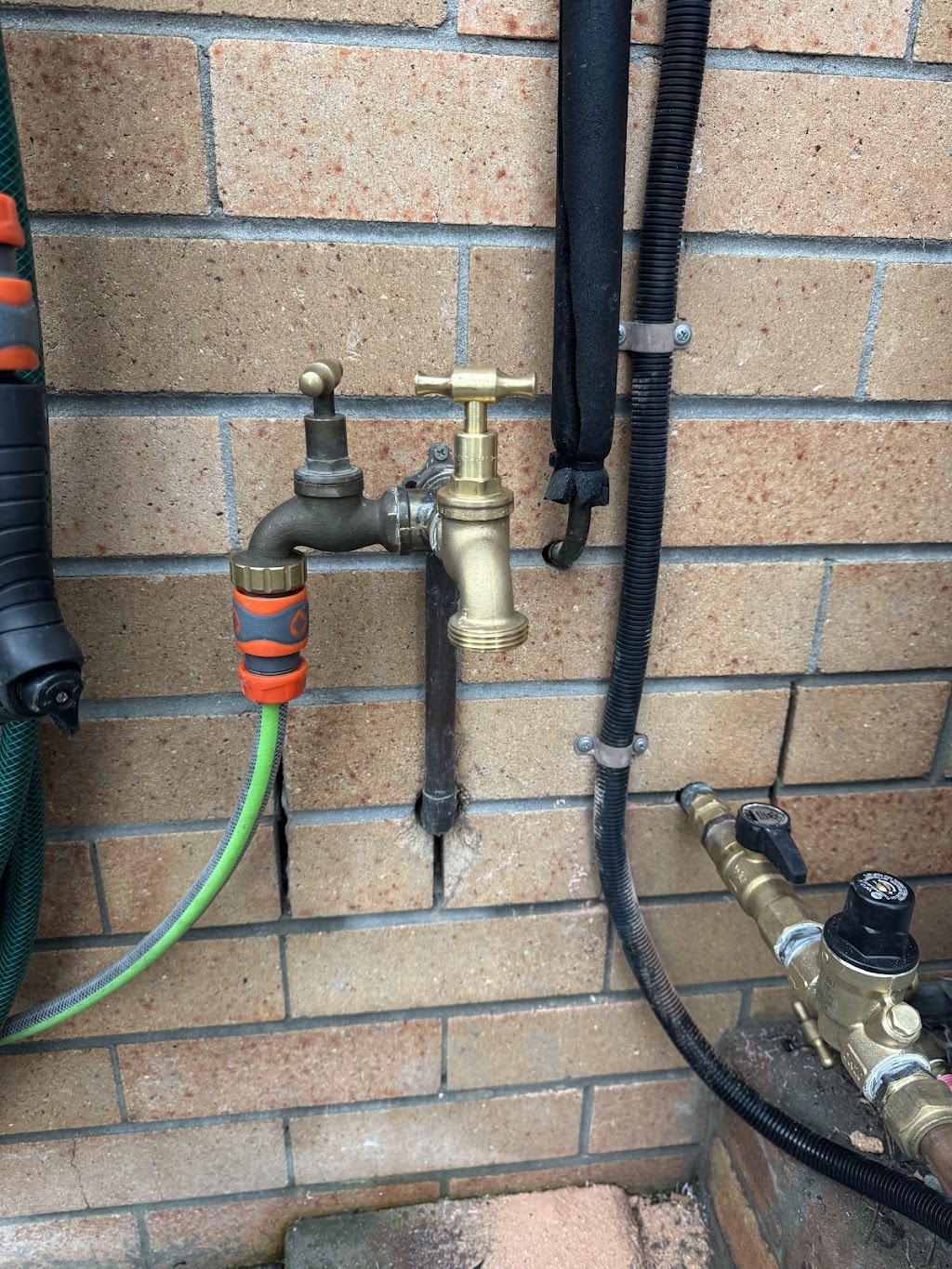 Newbury Plumbing | 1273 Clarence Town Rd, Seaham NSW 2324, Australia | Phone: 0401 257 142