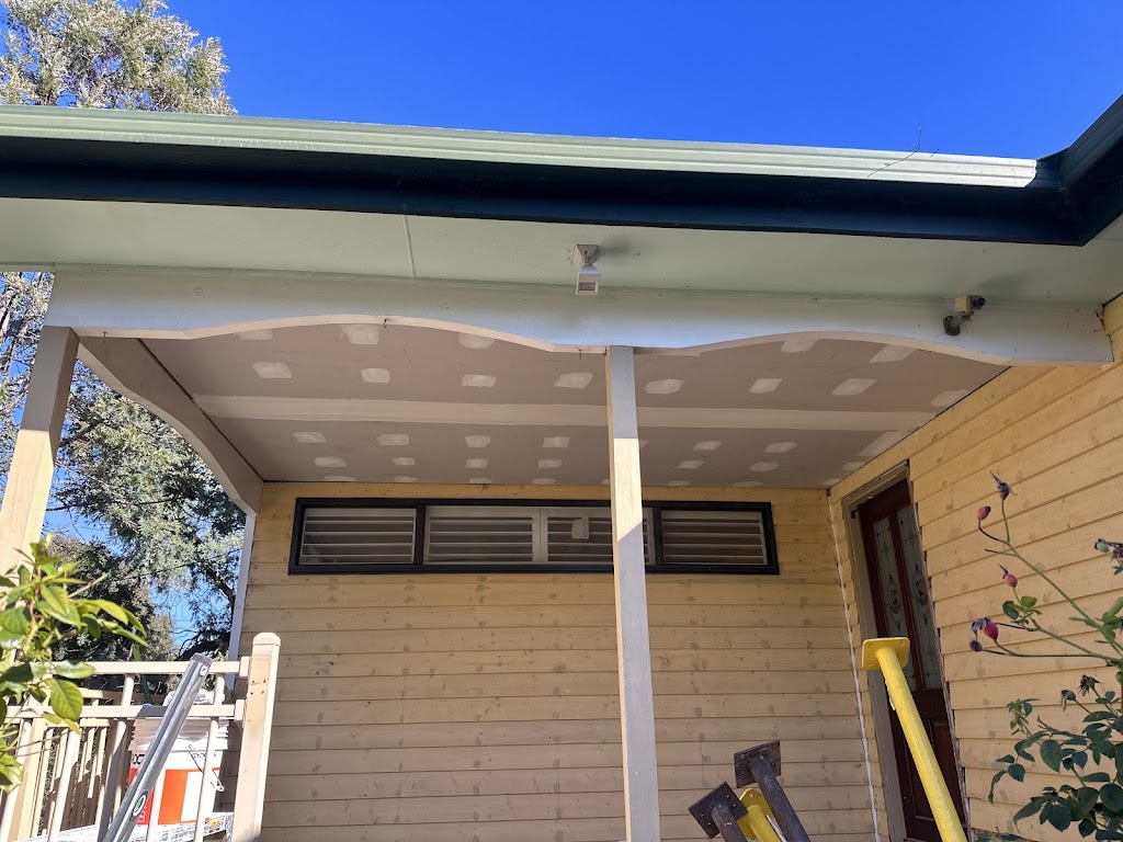 Watts Plastering | 4 E Hampton Pl, Strathfieldsaye VIC 3551, Australia | Phone: 0474 322 837