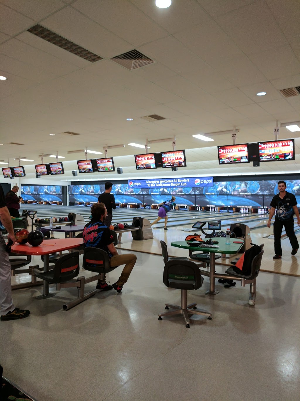 Oz Tenpin Chirnside Park | bowling alley | 25 Fletcher Rd, Chirnside Park VIC 3116, Australia | 0397270007 OR +61 3 9727 0007
