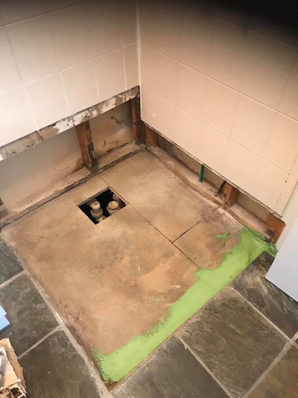 Beans handyman service | 1 Cecil Ct, South Morang VIC 3752, Australia | Phone: 0400 051 636