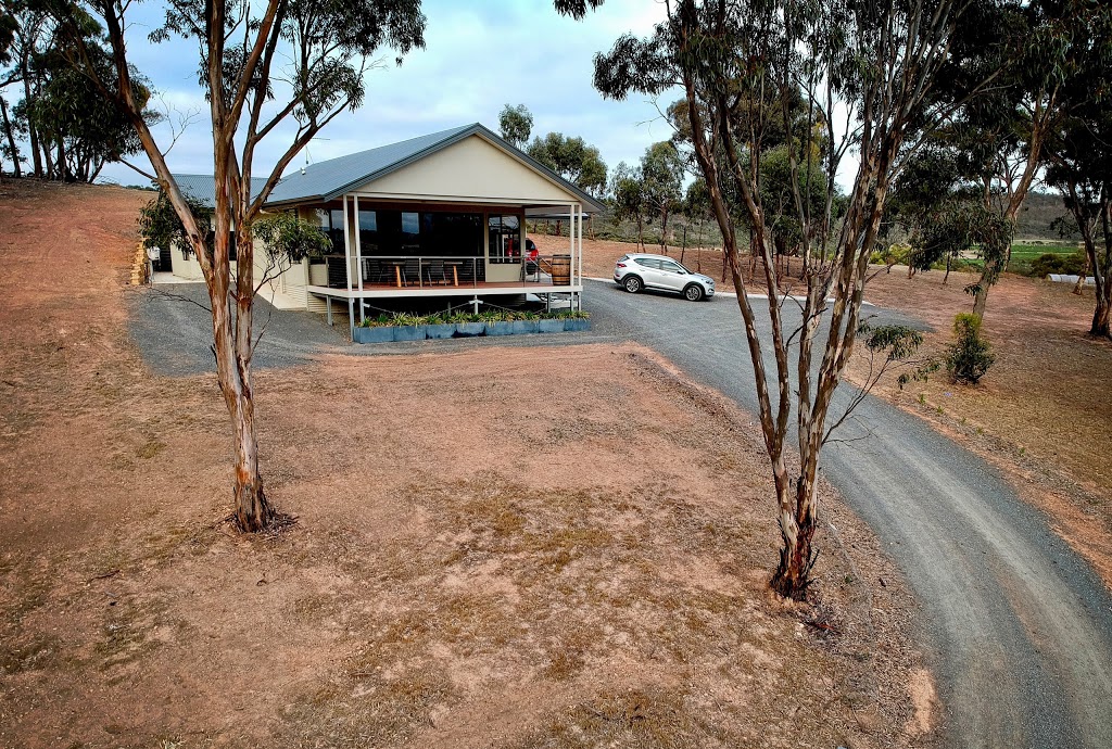 Neagles Retreat Villas | Neagles Rock Road, Emu Flat SA 5453, Australia | Phone: 0418 842 663