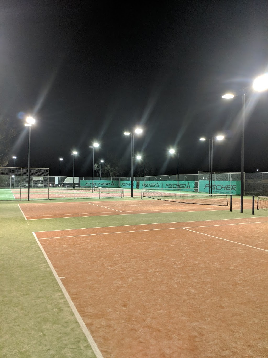 Moomba Park Tennis Club | Moomba Park Reserve, 276, McBryde St, Fawkner VIC 3060, Australia | Phone: 0405 976 366