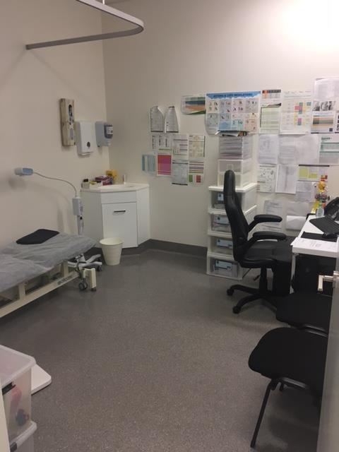 Medicrew Medical Centres | physiotherapist | shop 8/2 James Rd, Beachmere QLD 4510, Australia | 0754290385 OR +61 7 5429 0385