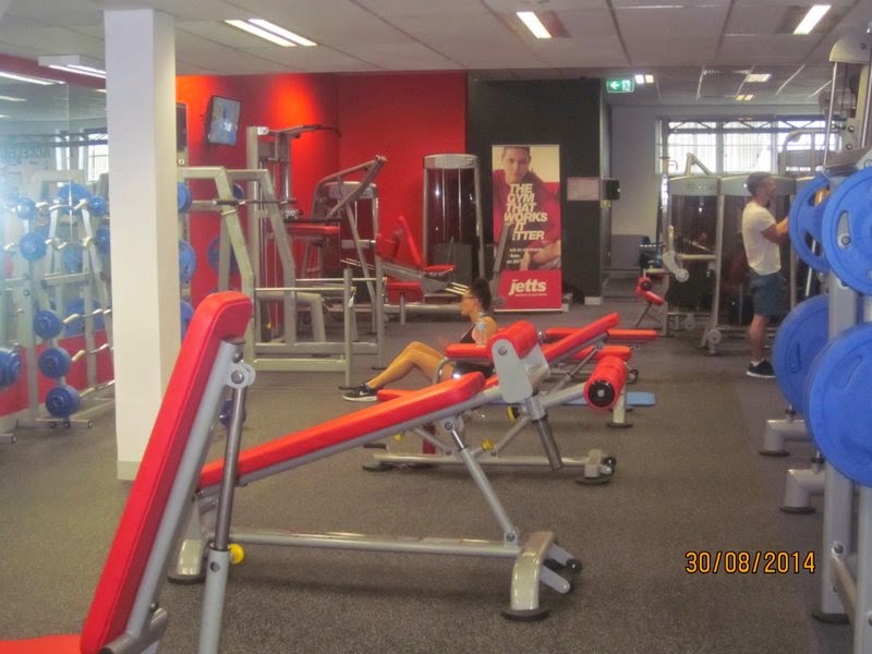 Jetts | gym | 39 The Centre, Forestville NSW 2087, Australia | 0294514735 OR +61 2 9451 4735