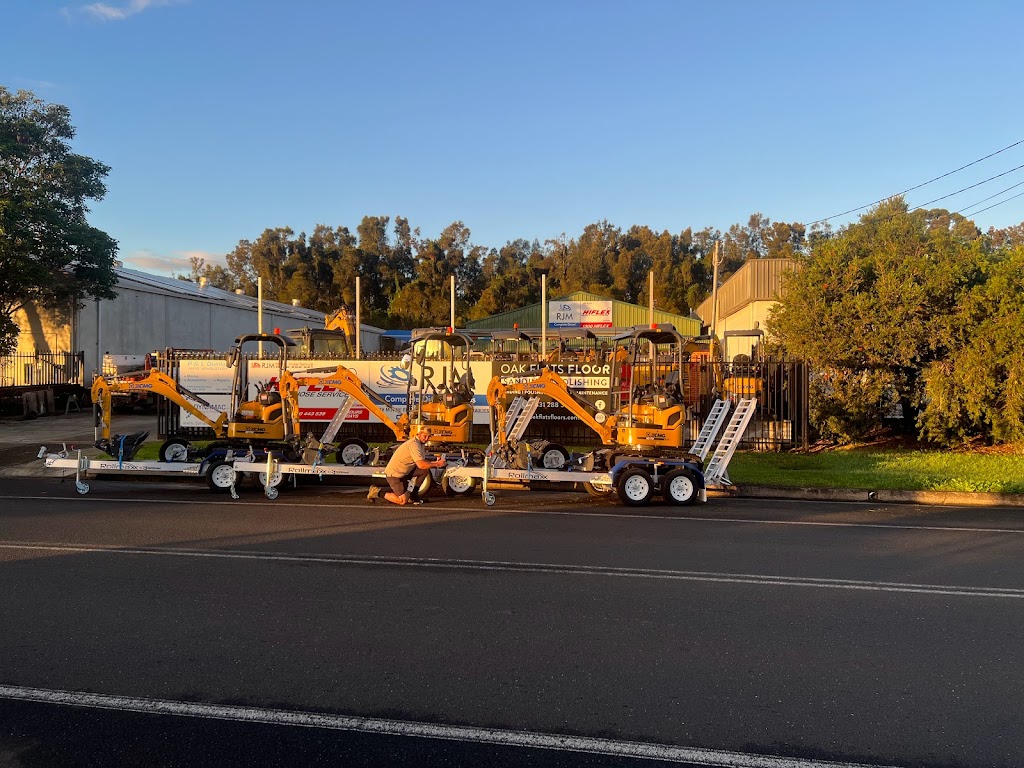 Wollongong Machine Hire - 1.7 Tonne Mini Excavator Hire | 151 Industrial Rd, Oak Flats NSW 2529, Australia | Phone: 0403 918 445