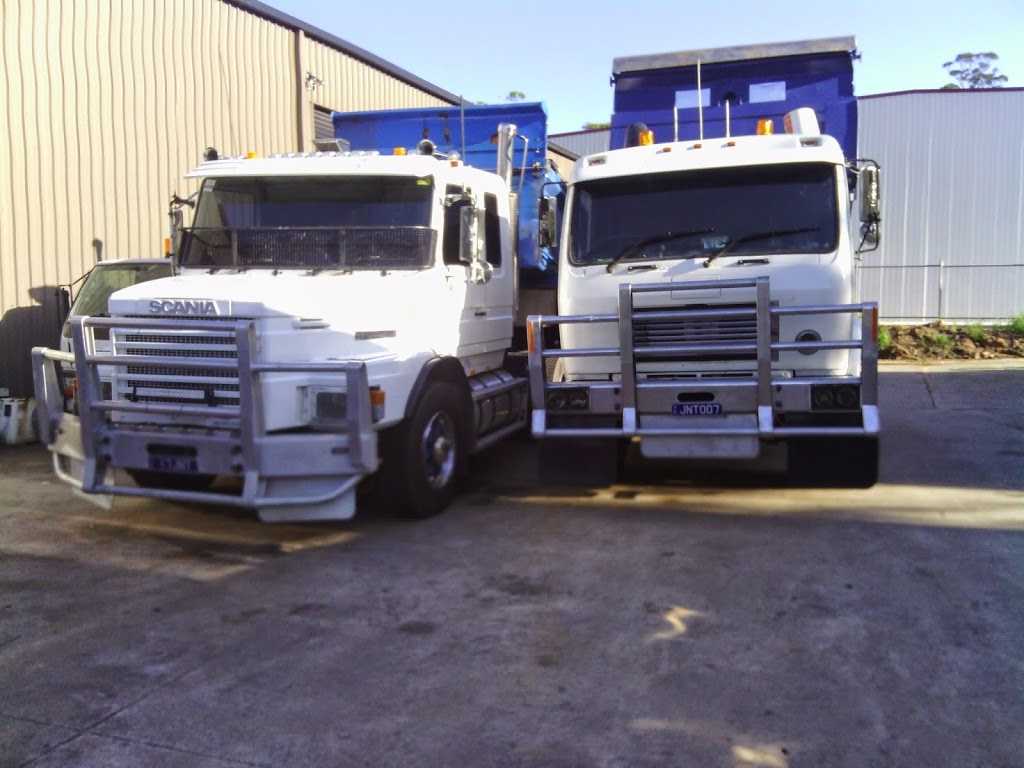 Jason senior transport /tradeing as JNT TIPPERS | moving company | 131-133 main crk, Tanawha QLD 4558, Australia | 0423513767 OR +61 423 513 767