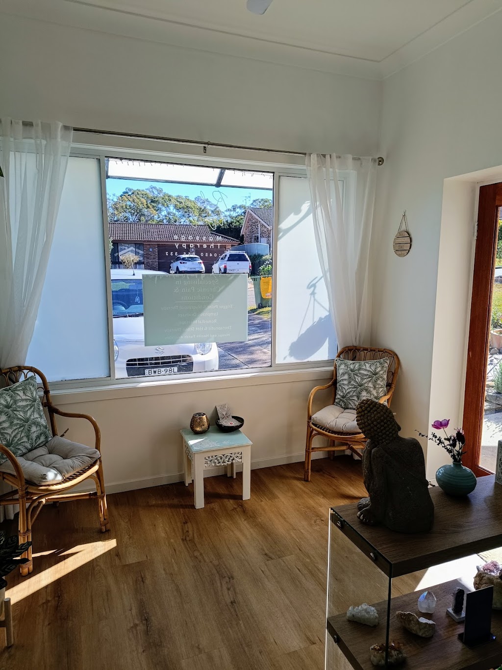 Rebecca Winter Trigger Point and Remedial Massage Therapist | 15 Morley Ave, Bateau Bay NSW 2261, Australia | Phone: 0450 655 332