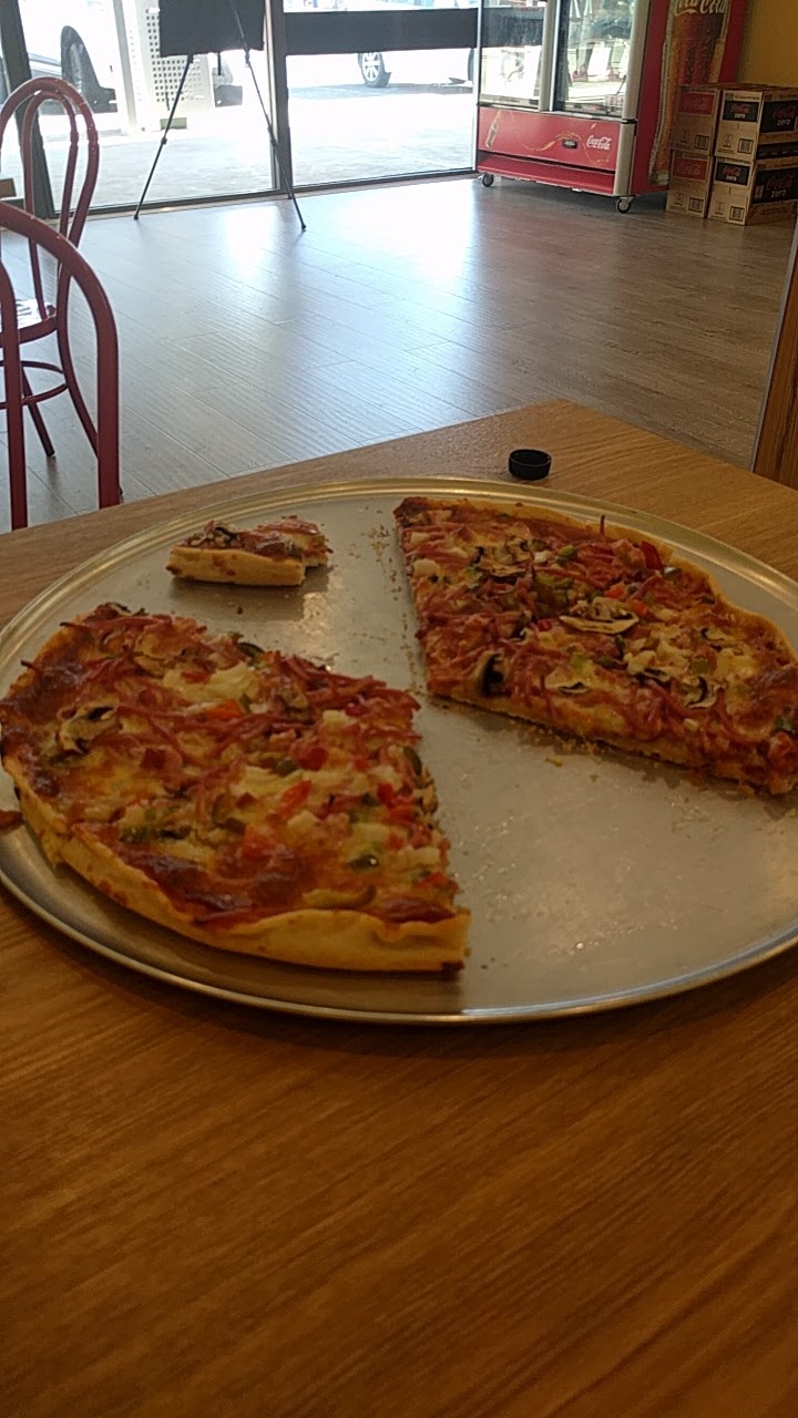Spaceman Pizza | shop 2/46-56 Osborne Rd, North Haven SA 5018, Australia | Phone: (08) 8246 0205