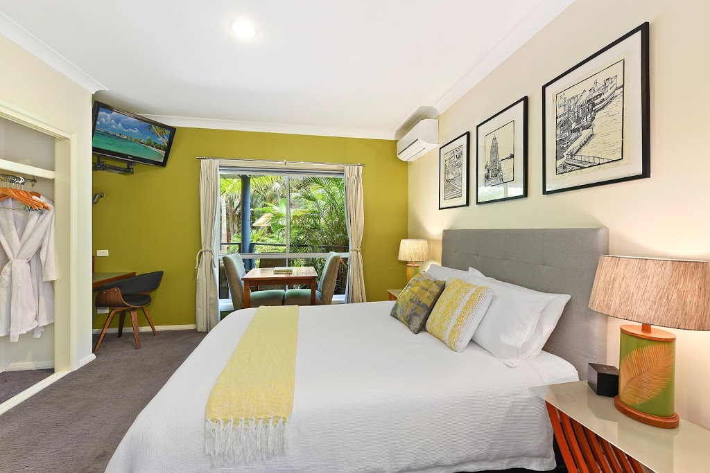 Azura Beachhouse Bed & Breakfast | 109 Pacific Dr, Port Macquarie NSW 2444, Australia | Phone: (02) 6582 2700