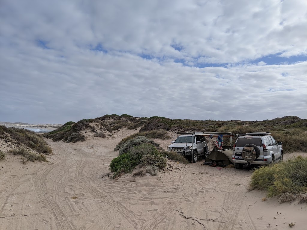 False Entrance campground | Useless Loop Rd, Carrarang WA 6537, Australia | Phone: (08) 9948 2226