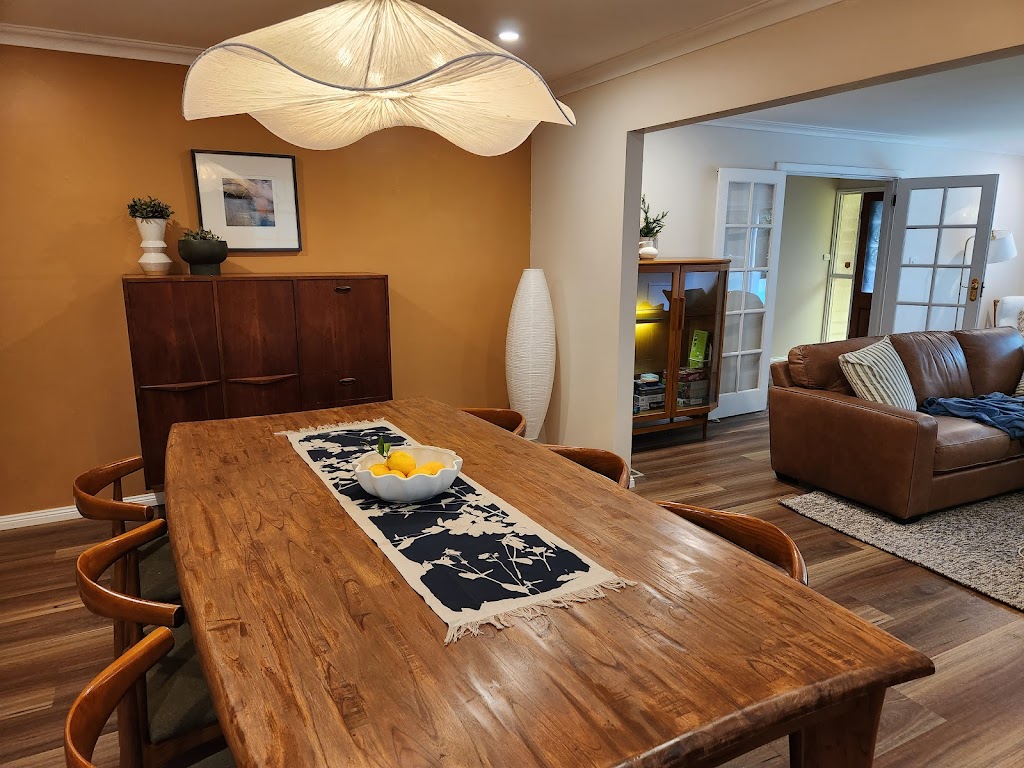 Red Gum and Stone Holiday Home | 6 Giffords Rd, Warburton VIC 3799, Australia | Phone: 0499 933 444