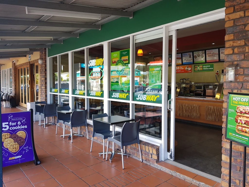 Subway | restaurant | 4/5-7 Tallebudgera Creek Rd, Burleigh Heads QLD 4219, Australia | 0755355631 OR +61 7 5535 5631