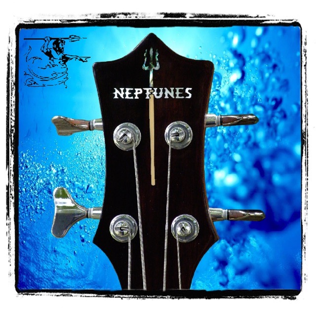 Neptunes Guitars |  | 8A Gleniffer Rd, Bonville NSW 2450, Australia | 0415272935 OR +61 415 272 935