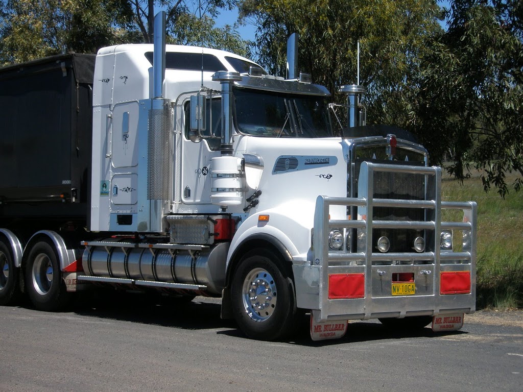 V Moss Transport & Storage | Bogan Rd, Goonumbla NSW 2870, Australia | Phone: (02) 6865 2267