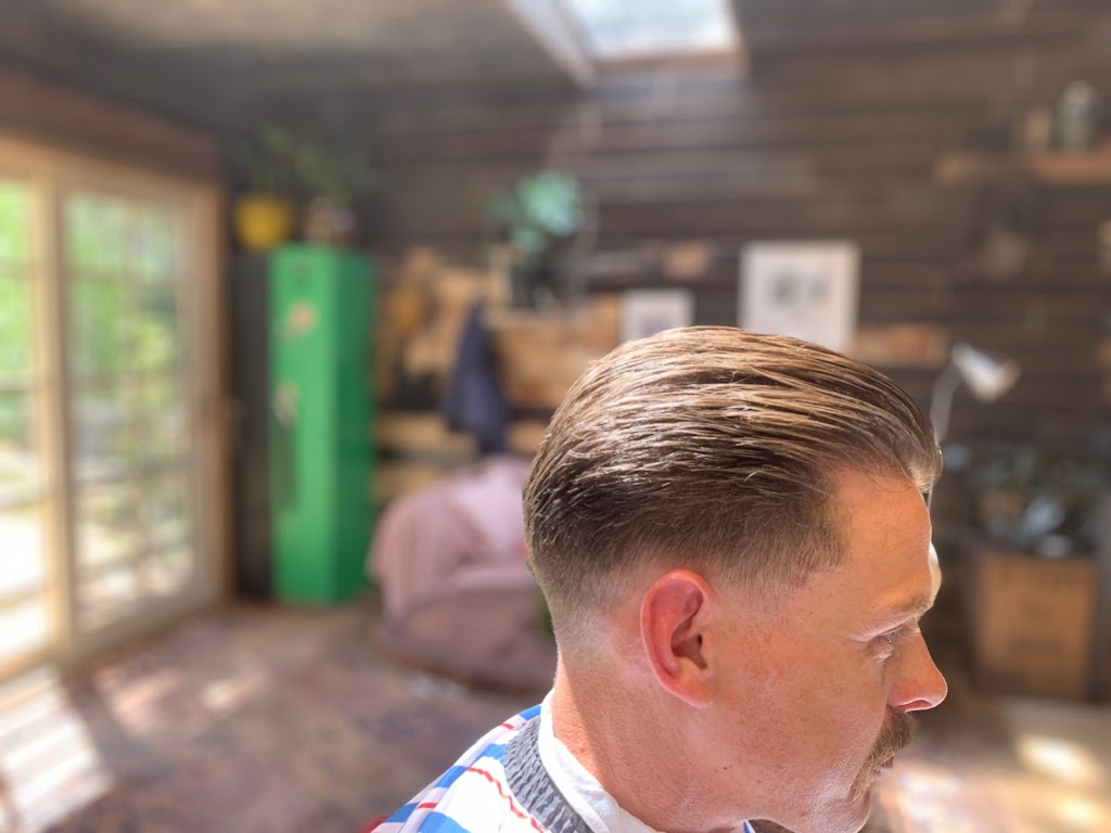 Barefoot Barber | Corner of Ellis rd and, 115 Giacomettis Ln, Coomoora VIC 3461, Australia | Phone: 0429 595 098