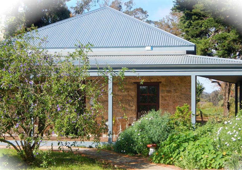 Old Stone Cottage | 24 Oaks Dr, Vasse WA 6280, Australia | Phone: (08) 9755 4667