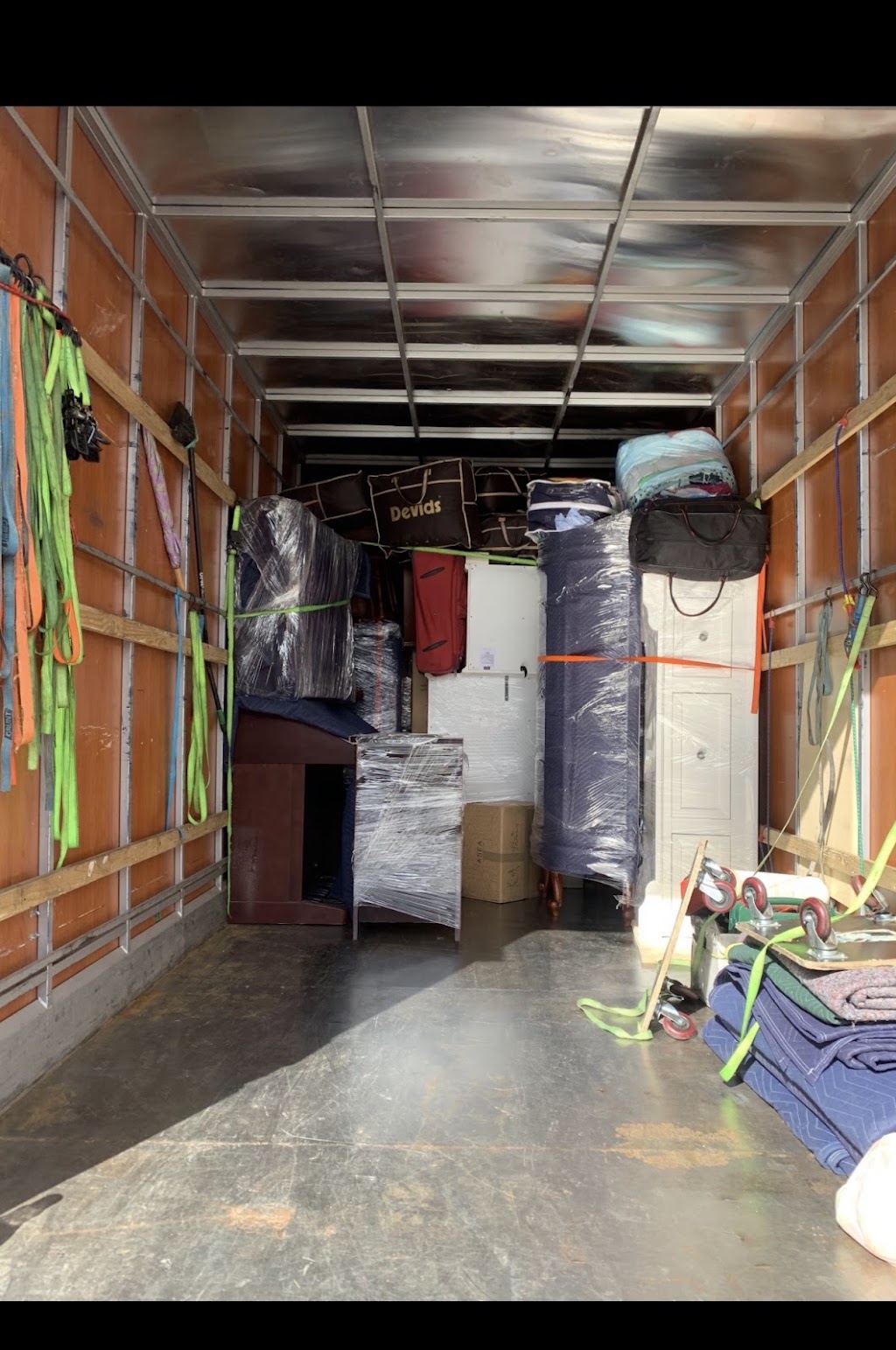 info@smartmovesolutions.com.au | 22 Durham St, Minto NSW 2566, Australia | Phone: 0481 172 070