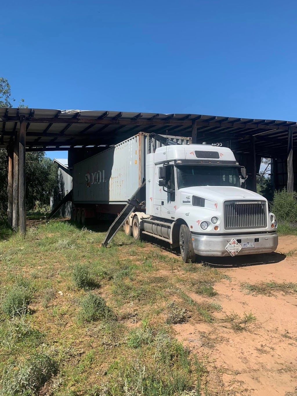 Gippsland Containers | 879 Old Sale Rd, Brandy Creek VIC 3821, Australia | Phone: 0447 077 076