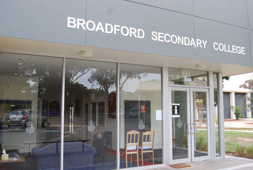 Broadford Secondary College | school | 2-12 Pinniger St, Broadford VIC 3658, Australia | 0357841200 OR +61 3 5784 1200