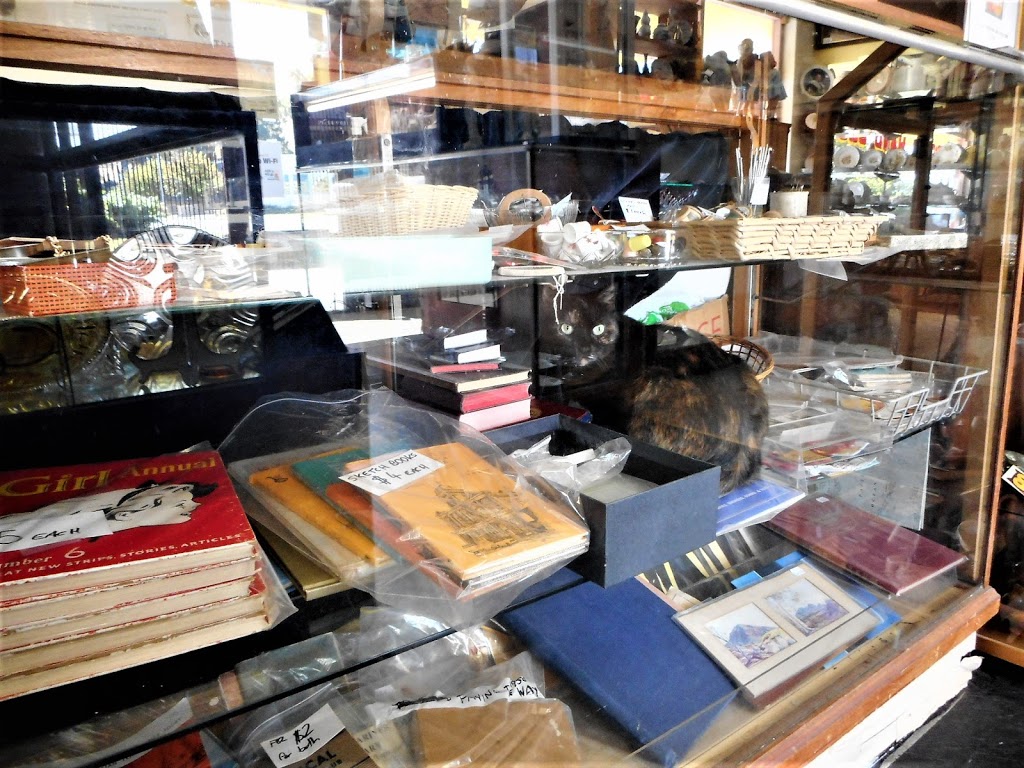 Yankalilla Book Exchange-Secondhand Goods | 92 Main St, Yankalilla SA 5203, Australia | Phone: (08) 8558 2835