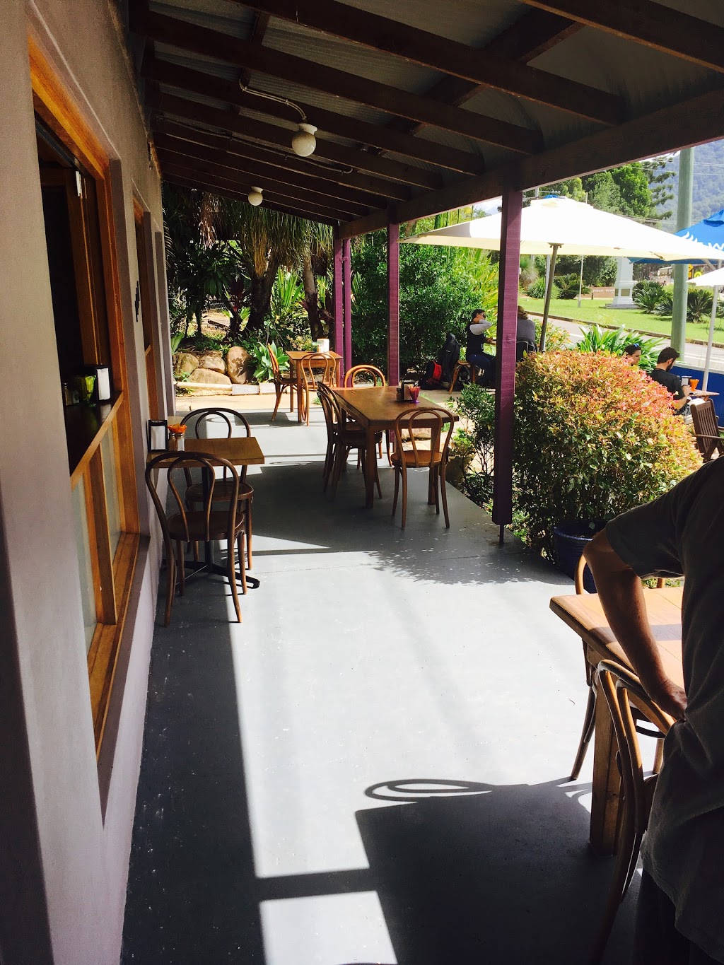The Lounge Lizard Cafe | cafe | 1451 Kyogle Rd, Uki NSW 2484, Australia | 0266795036 OR +61 2 6679 5036