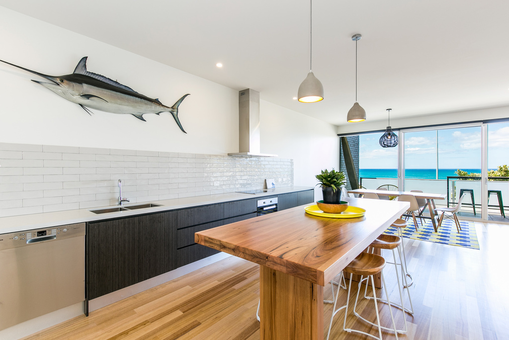 LORNE SURF APARTMENT Holiday Home Lorne | 144 Mountjoy Parade, Lorne VIC 3232, Australia | Phone: (03) 5289 4233