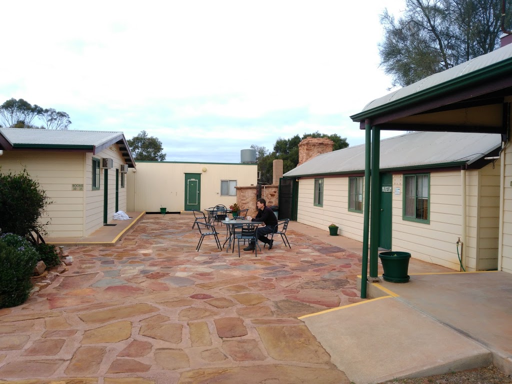 Nuttbush Retreat | Eyre Hwy, Port Augusta SA 5701, Australia | Phone: (08) 8643 8941