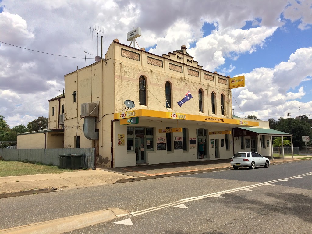 Locomotive Hotel | 5 Hill St, Junee NSW 2663, Australia | Phone: (02) 6924 1327