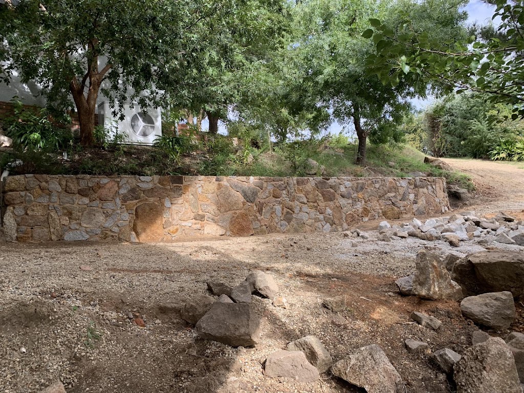 DGM Landscaping | 427 Beechworth-Wangaratta Rd, Beechworth VIC 3747, Australia | Phone: 0431 687 362