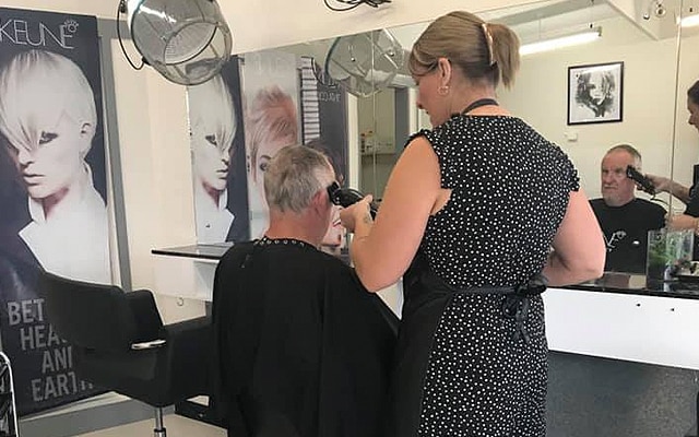 Avec Flaire Hairdressing | 209 Guthridge Parade, Sale VIC 3850, Australia | Phone: 0487 700 498