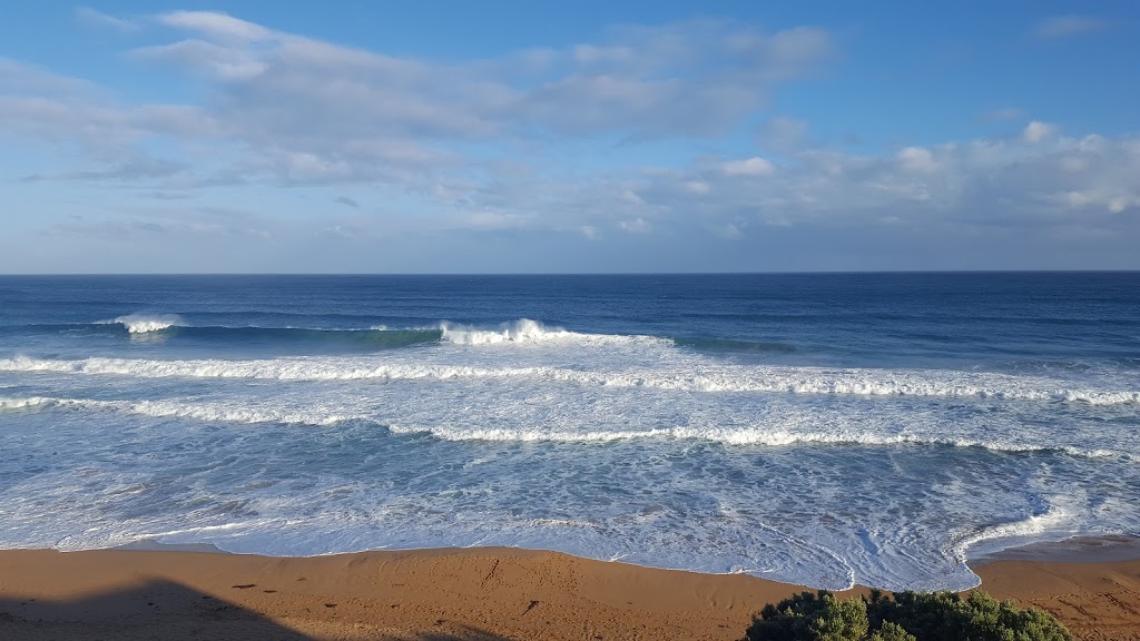 Logans Beach Whale Watching Platform | 11-13 Logans Beach Rd, Warrnambool VIC 3280, Australia | Phone: 1800 637 725