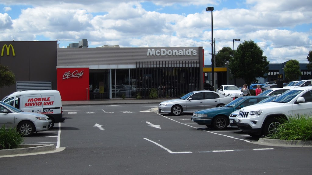 McDonalds Thomastown II | meal takeaway | 30 Dalton Road, cnr Settlement Rd, Thomastown VIC 3074, Australia | 0394656188 OR +61 3 9465 6188