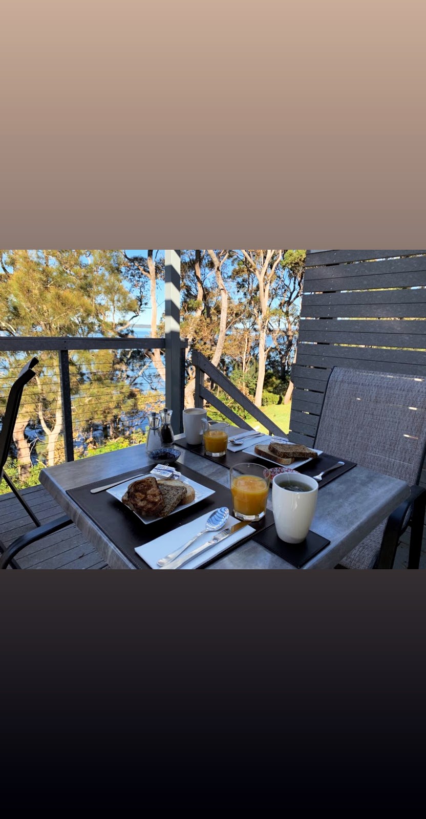 The Edgewater Bed & Breakfast | lodging | 144 Greville Ave, Sanctuary Point NSW 2540, Australia | 0244438883 OR +61 2 4443 8883
