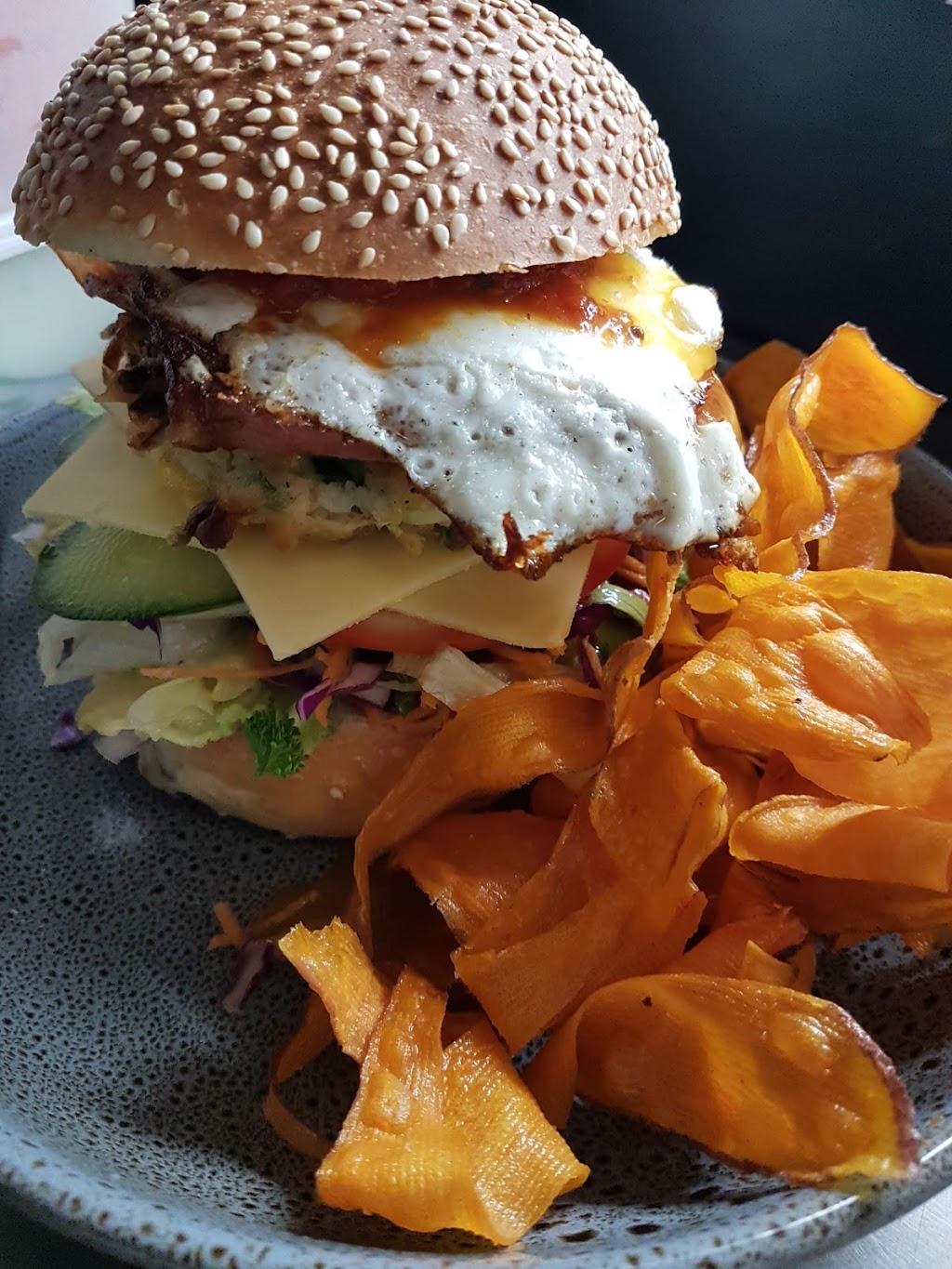 Burger Bar best Burgers in the WORLD! | cafe | 5-37, Byron Bay Tourist Park, Broken Head Rd, Byron Bay NSW 2481, Australia