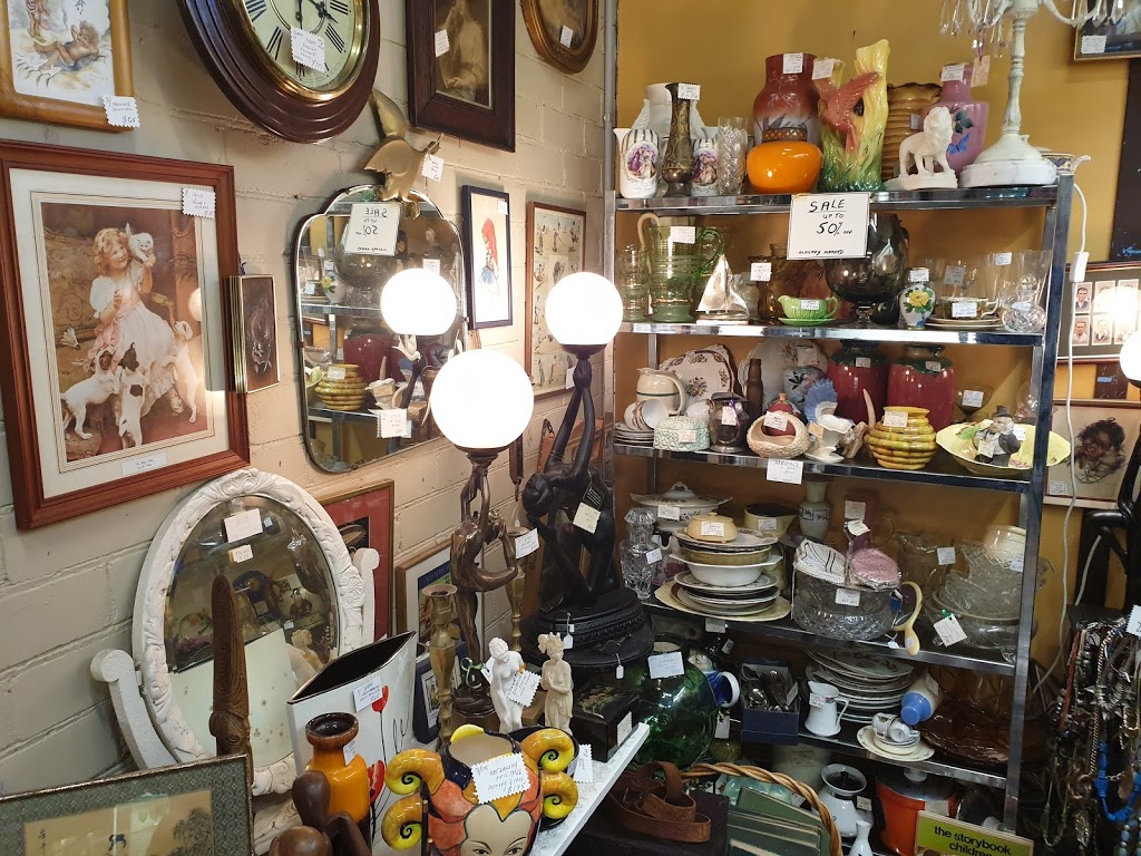 Coliseum Antiques | jewelry store | 118 Maitland Rd, Mayfield NSW 2304, Australia | 0249672088 OR +61 2 4967 2088