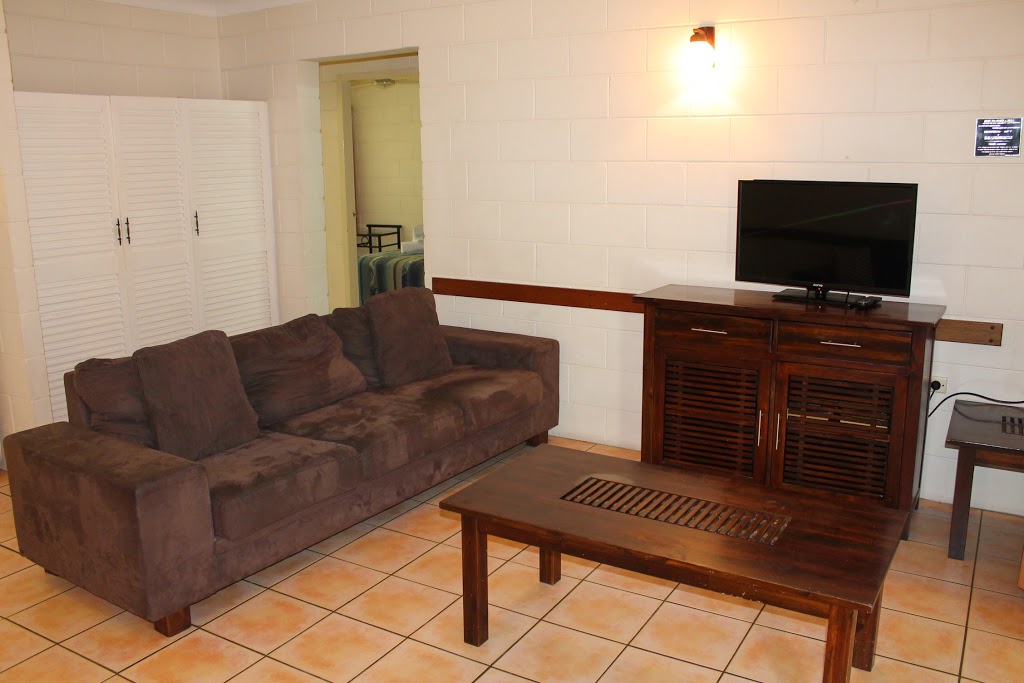 Oasis Inn Holiday Apartments | 276 Sheridan St, Cairns City QLD 4870, Australia | Phone: (07) 4051 8111