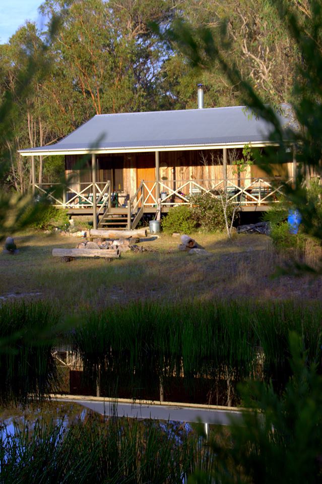 Possums Hollow and Hooters Hut, Bush Cabins. | real estate agency | 216 Butler Rd, Stanthorpe QLD 4380, Australia | 0438213216 OR +61 438 213 216